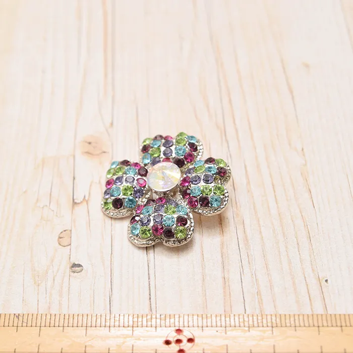 ビジューボタン　33mm